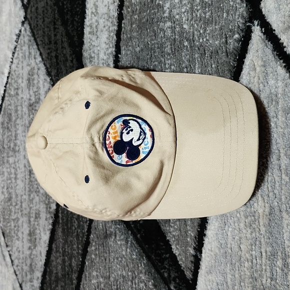 VINTAGE DISNEY EMBROIDERED MICKEY MOUSE KHAKI COLOR ADJUSTABLE CAP HAT - Picture 10 of 12